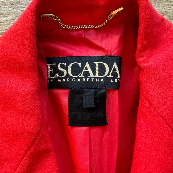Vintage ESCADA Structurex Red and Black Oversized Blazer - Picture 8 of 8